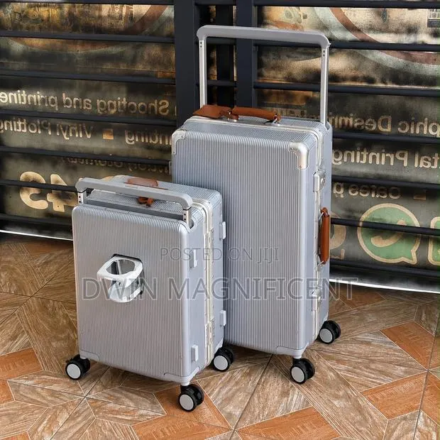 360 Degree Spinner Wheels, Security Locks and Cup Holder · Photo 1
