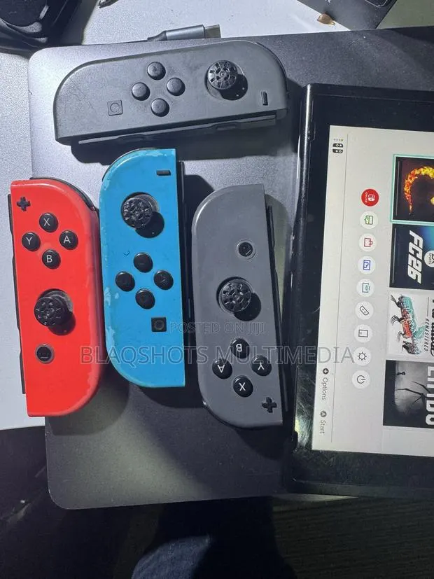Nintendo Switch · Photo 1