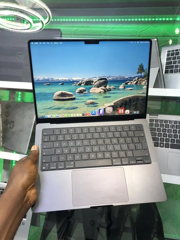 Laptop Apple MacBook Pro 16GB Apple M4 SSD 512GB · Photo 1