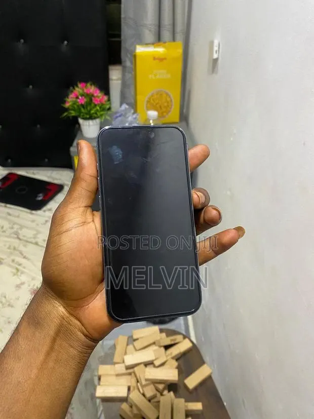Apple iPhone 14 Pro 256 GB Purple · Photo 1