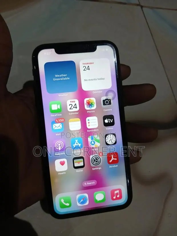 Apple iPhone XR 128 GB Black · Photo 1