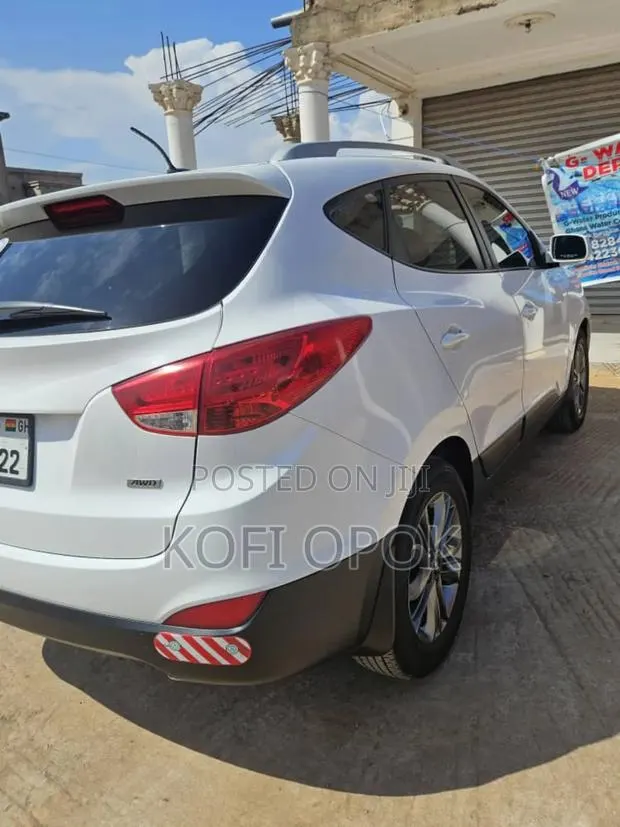 Hyundai Tucson Limited AWD 2015 White · Photo 1