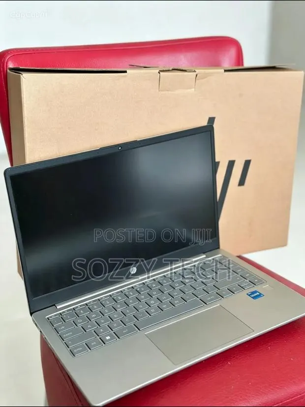 New Laptop HP 14-ep0063 8GB Intel Core i5 SSD 512GB · Photo 1