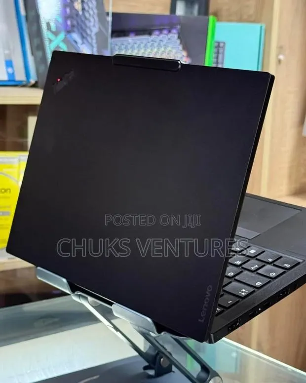 Laptop Lenovo ThinkPad E14 Gen 6 16GB AMD Ryzen 5 SSD 512GB · Photo 1