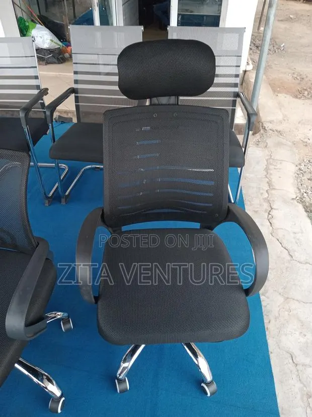 Office Task Chair +Headrest · Photo 1