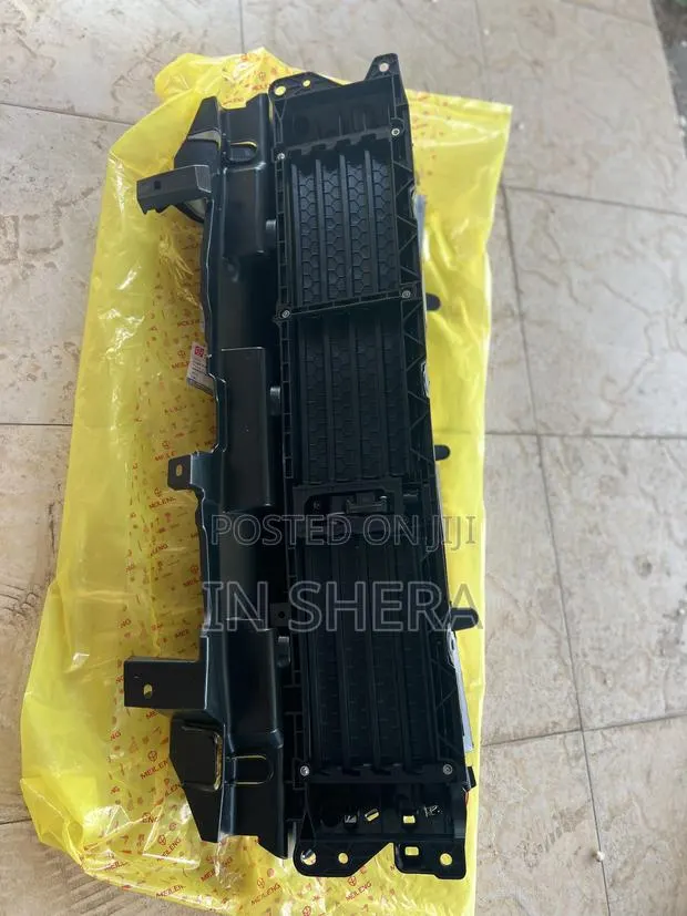 Honda CRV Shutter Grill 2017 2018 2019 2020 2021 2022 · Photo 1