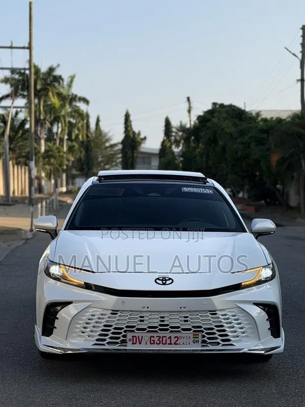 Toyota Camry XSE 2025 White · Photo 1