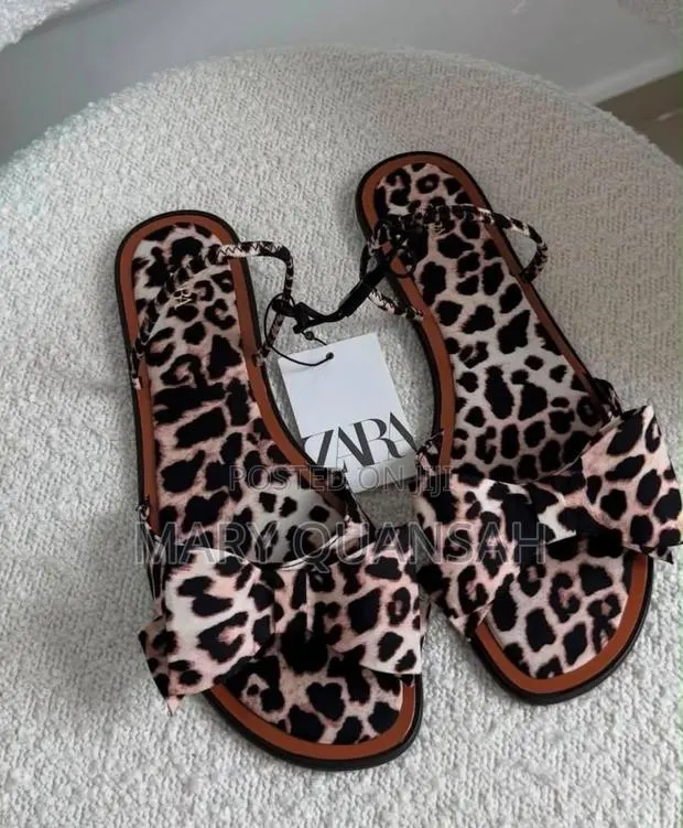 Zara Sandals in Box · Photo 1