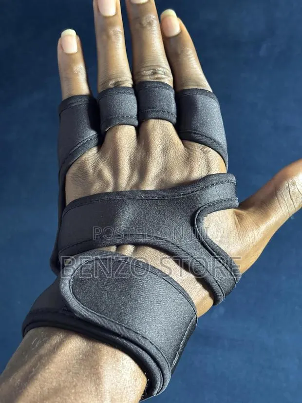 Authentic Leather Gloves for Gym Riding · Photo 1