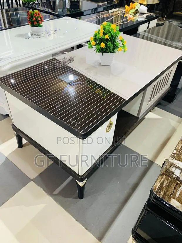 Modern High-Gloss White and Brown Coffee Table · Photo 1