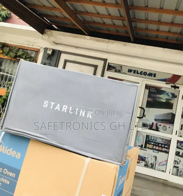 Available Bluetooth Starlink Standard Dish Kit Router · Photo 1