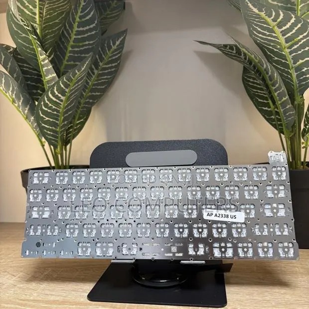 MacBook Pro 13-Inch A2338 Keyboard – M1 (2020) · Photo 1