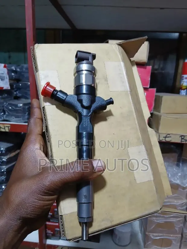 Toyota HILUX Diesel Fuel Injector · Photo 1