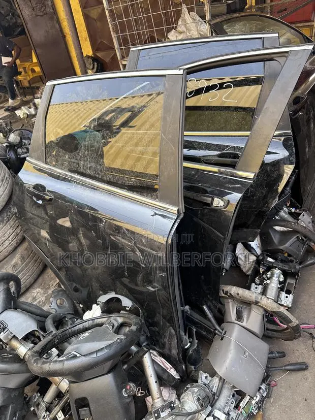 Honda CRV Doors · Photo 1