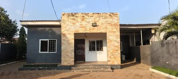 3bdrm House in Hfc Estate, Community 25 for sale · Photo 1
