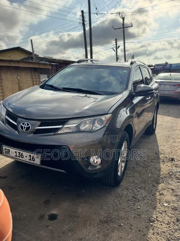 Toyota RAV4 LE 4dr SUV (2.5L 4cyl 6A) 2015 Beige · Photo 1