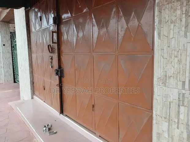 Spintex Road Baatsona:- Shop for Rent · Photo 1