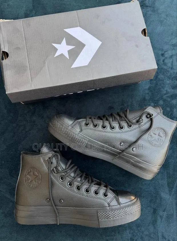 Triple Block Converse · Photo 1
