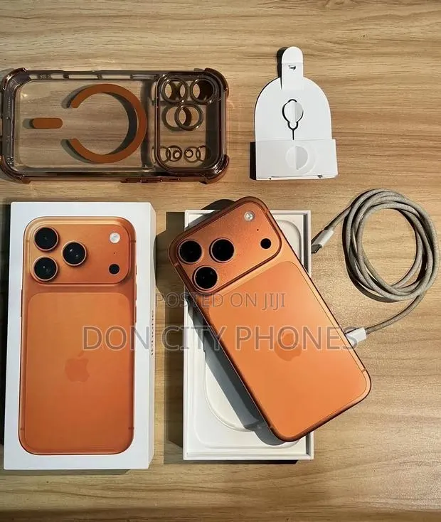 Apple iPhone 17 Pro Max 256 GB Orange · Photo 1
