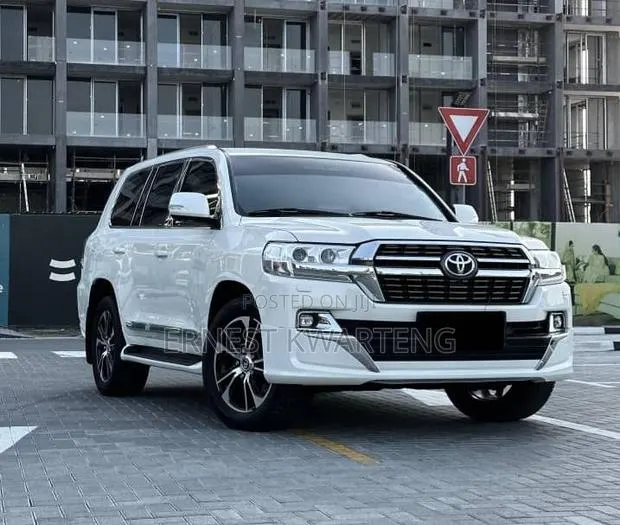 Toyota Land Cruiser 4.5 V8 TD 2019 White · Photo 1