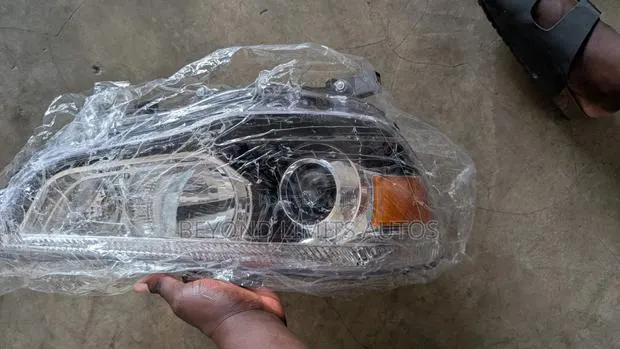 Mitsubishi Outlander Asx 2014,2015,2016 Headlight · Photo 1