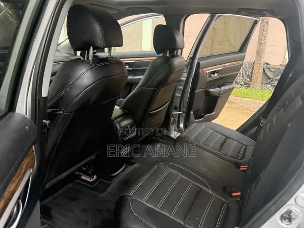 Honda CR-V 2022 Silver · Photo 6