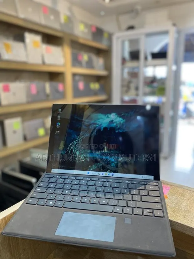 Laptop Microsoft Surface Pro 5 16GB Intel Core i5 SSD 512GB · Photo 1