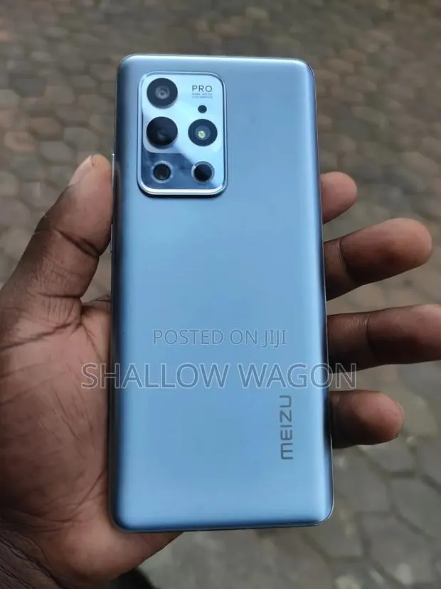 Meizu 18 Pro 256 GB Silver · Photo 1