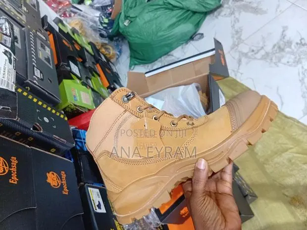 Safety Boot · Photo 1