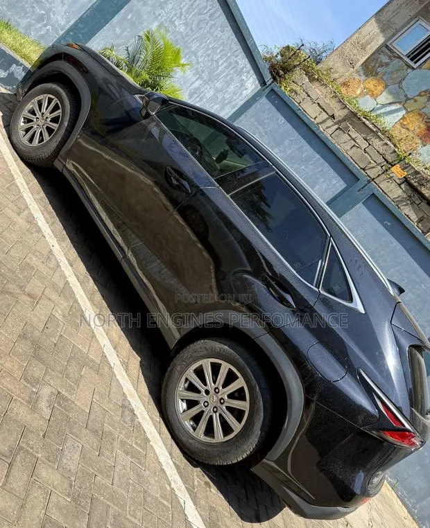 Lexus NX 200t AWD 2017 Black · Photo 1