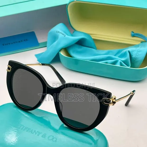 Tory Burch Sunglasses · Photo 1