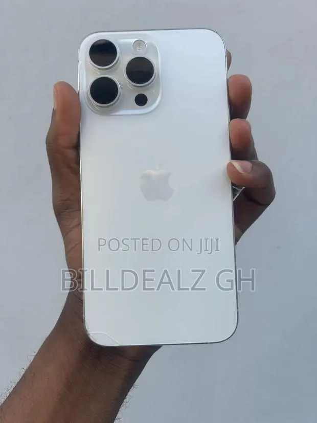 Apple iPhone 15 Pro Max 256 GB White · Photo 1