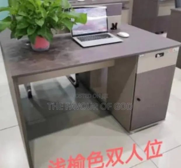 A Strong Wooden 2 in 1 Workstation · Photo 1
