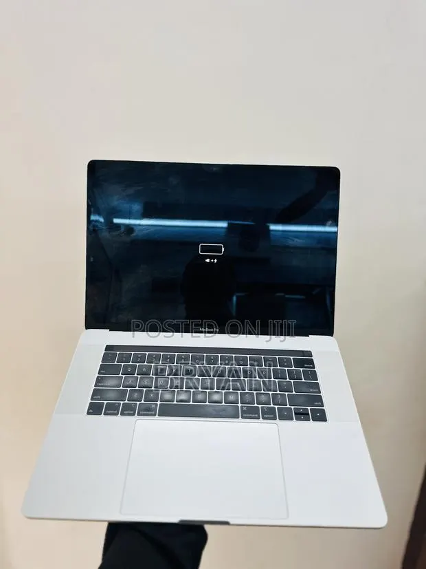Laptop Apple MacBook Pro 2018 16GB Intel Core i7 SSD 512GB · Photo 1
