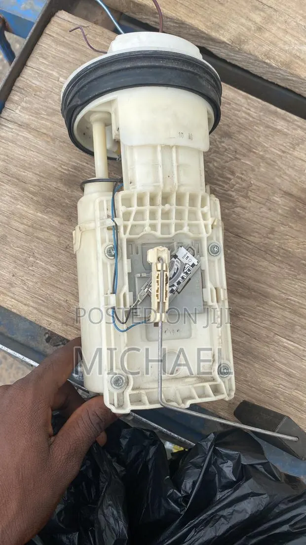 VW Fuel Pump · Photo 1