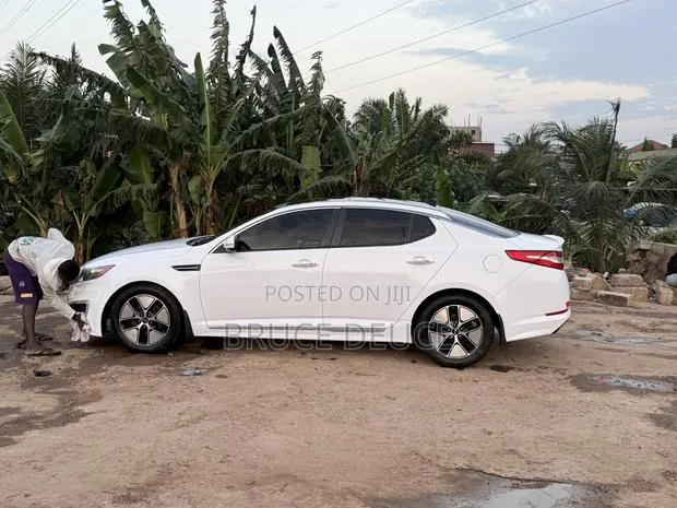 Kia Optima LX 4dr Sedan (2.4L 4cyl 6A) 2013 White · Photo 1