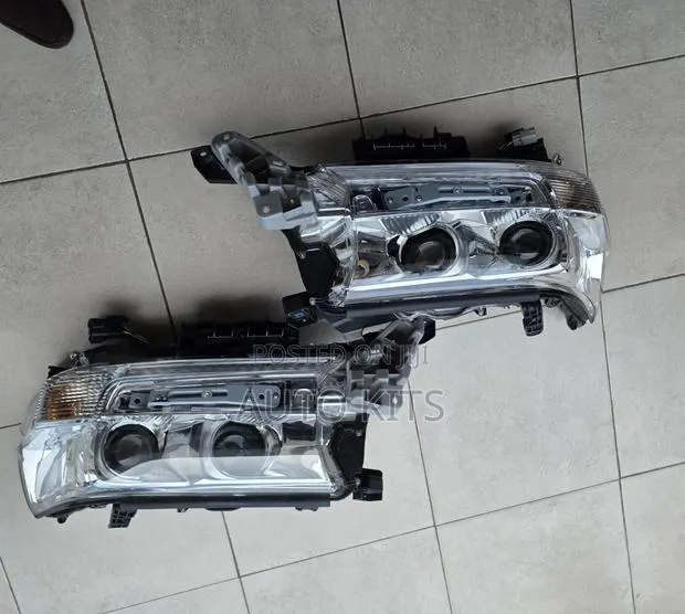 Toyota Landcruiser 2016-21 Headlamp Original Available · Photo 1