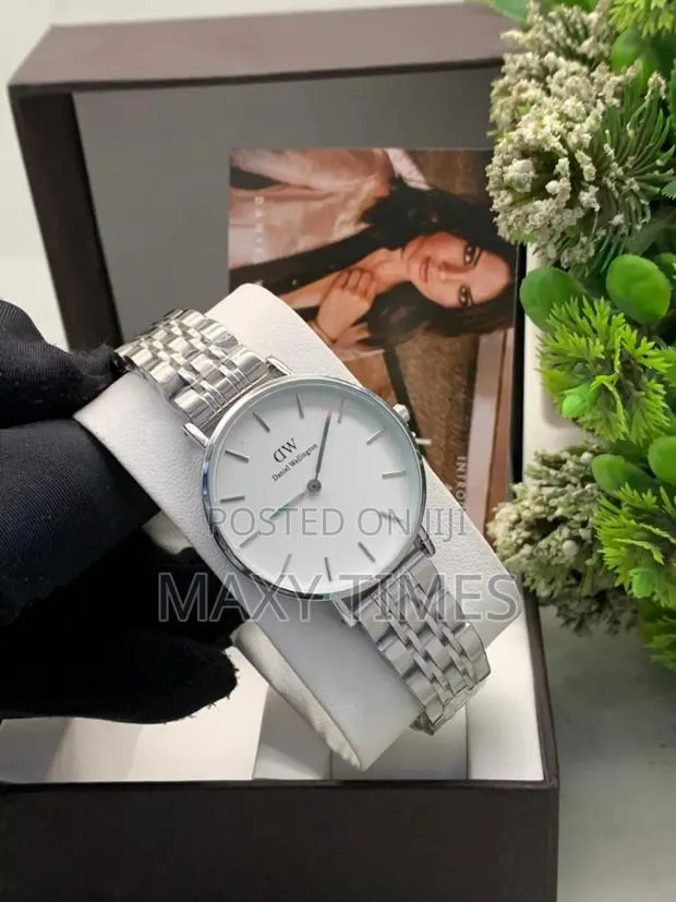 Original Daniel Wellington Chain Watches · Photo 1