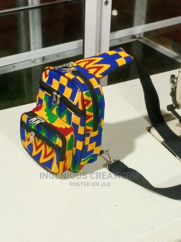 African Print Body Bag. · Photo 1