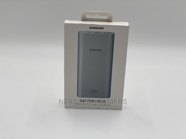 Samsung 10,000 Mah Portable Battery With Micro USB Cable, Si · Photo 1
