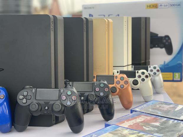 Playstation 4 Slim and Standard Limited Edition · Photo 3