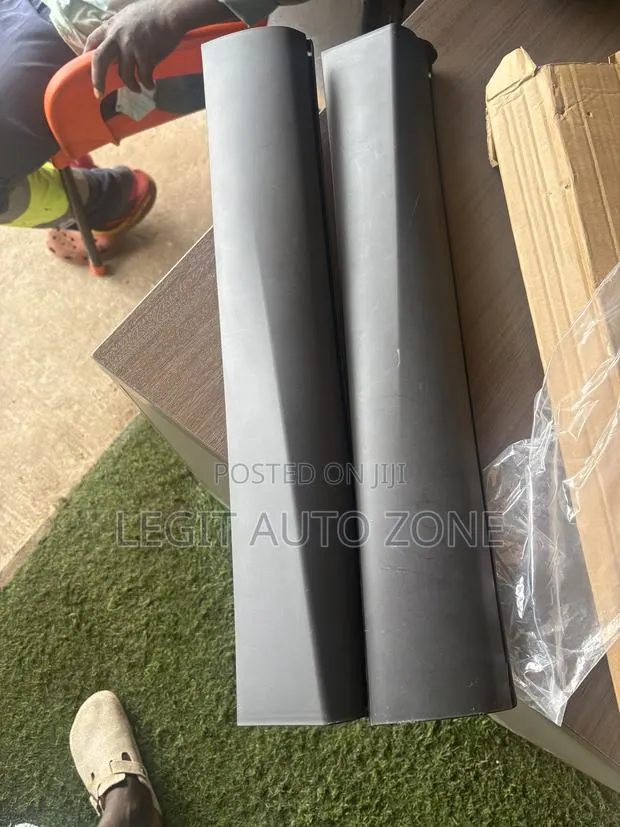 Mitsubishi Outlander 2022,2023, Door Moulding · Photo 1