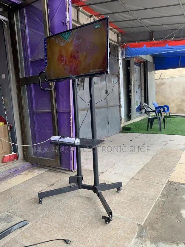 Tv Stand With Wheels for Conference Etc · Photo 1