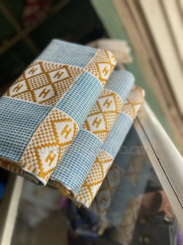 Classy Original Bonwire Kente · Photo 1