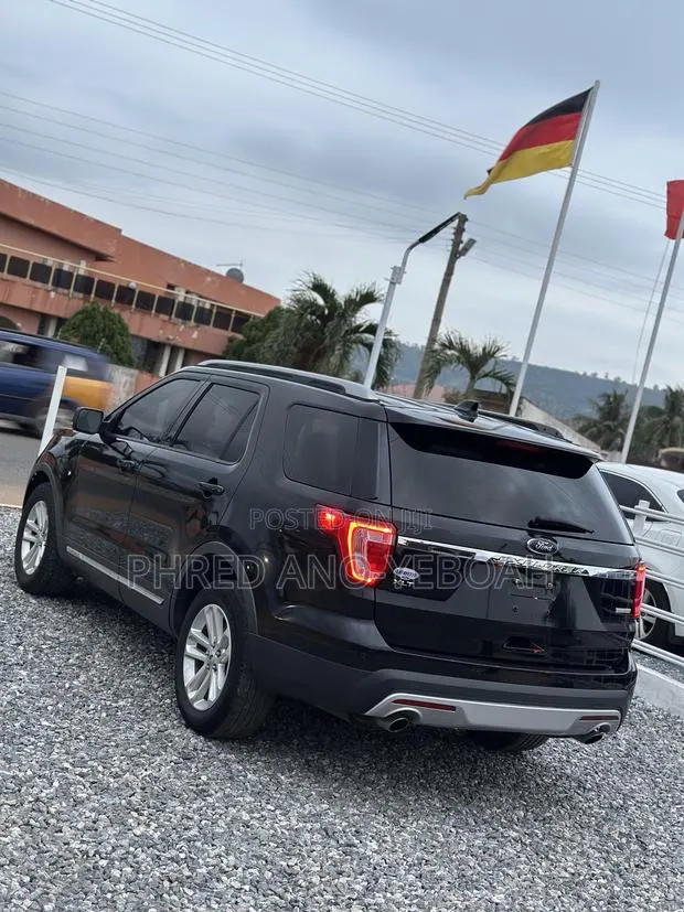 Ford Explorer XLT 4dr 4x4 (2.3L 4cyl 6A) 2017 Black · Photo 1
