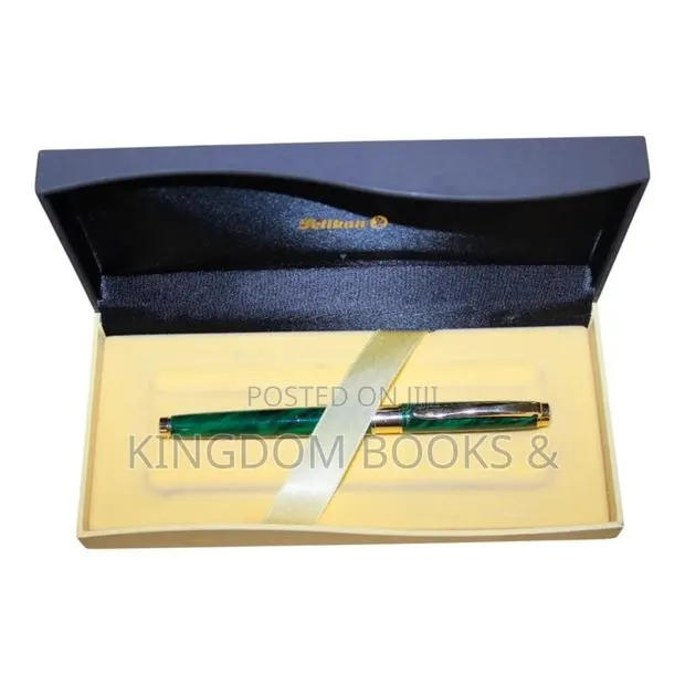 Pelikan Classic M200 Marbled Green Fountain Pen With Gift Box · Photo 1