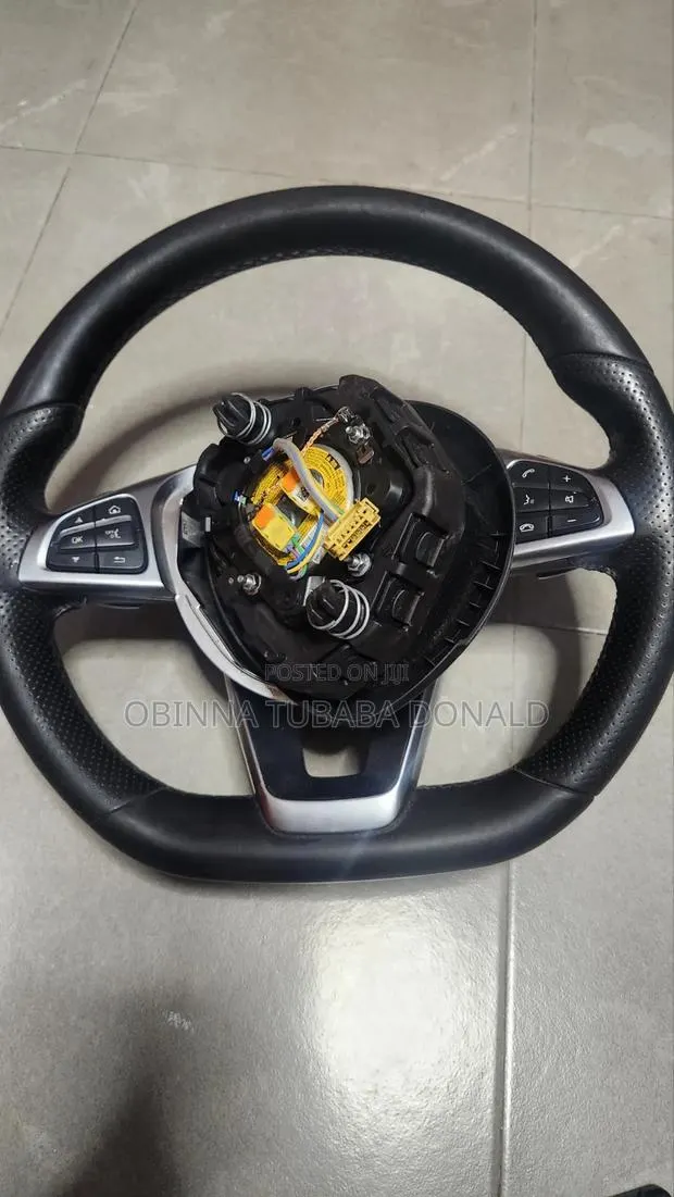 Car Steering + Airbag · Photo 1