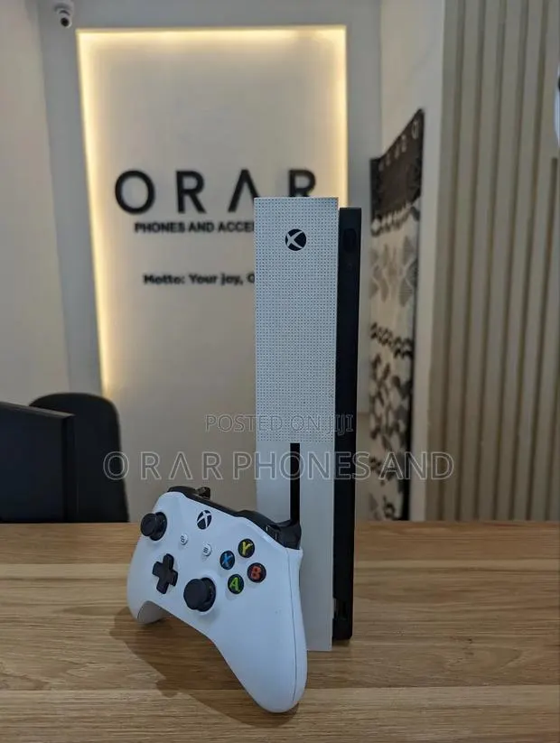 Xbox One S · Photo 1