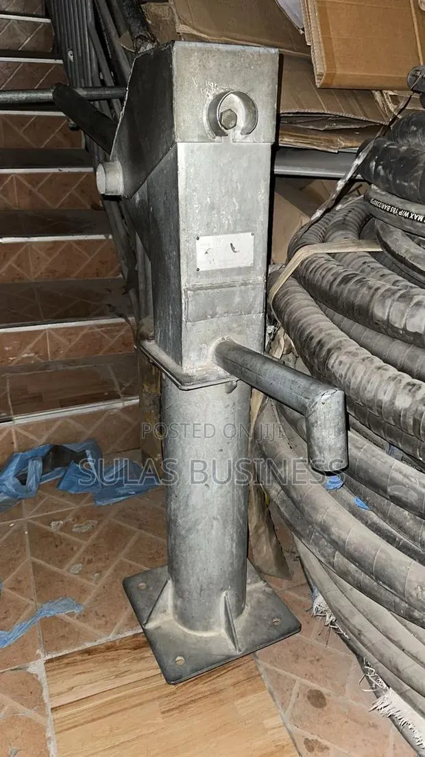 Deepwell Hand Pump · Photo 1