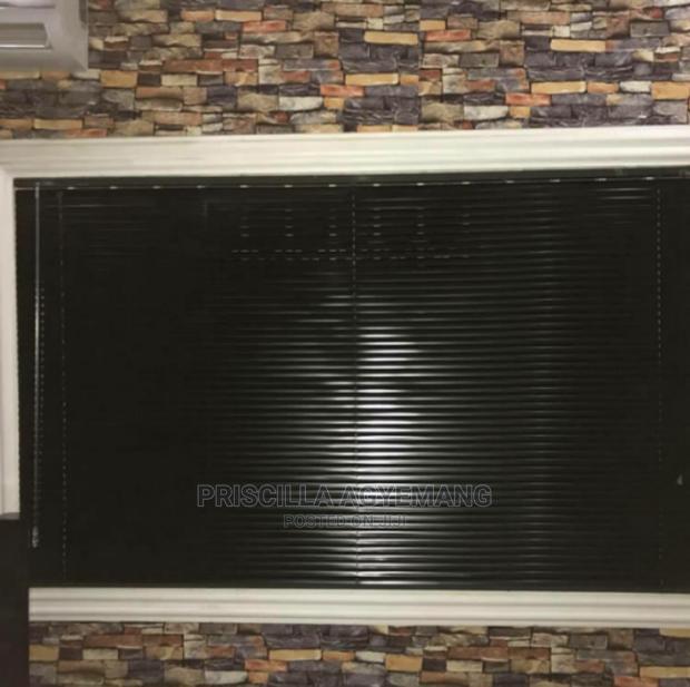Window Blinds · Photo 2